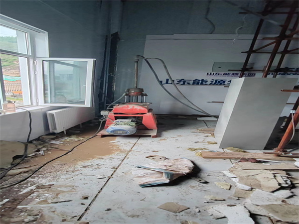 巩留地基基础下沉墙体裂缝加固注浆顶升施工