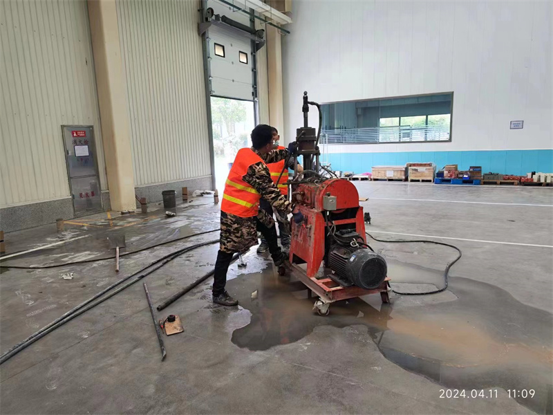 巩留厂房地面下沉塌陷注浆加固施工